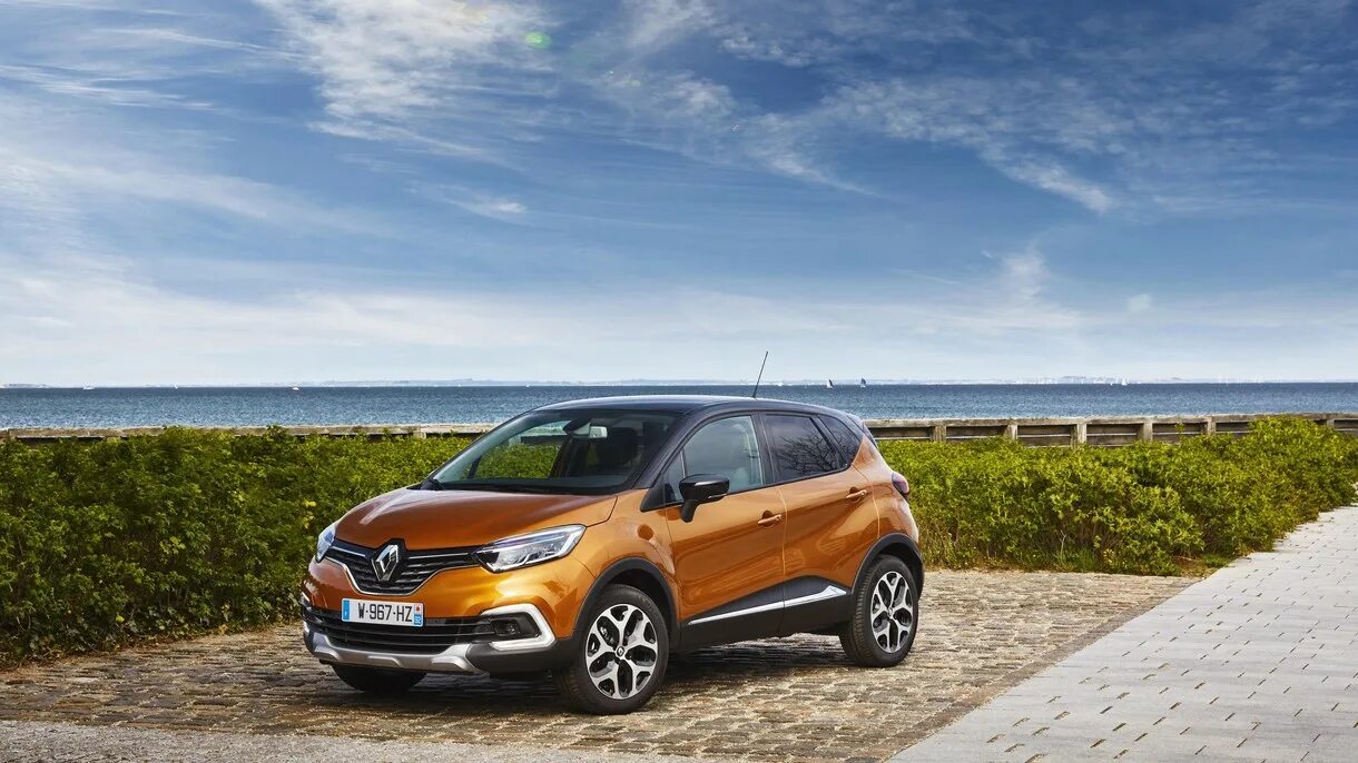 Рено каптур установка. Рено каптур. рено логан каптур. renault кроссовер captur. renault captur 2018.