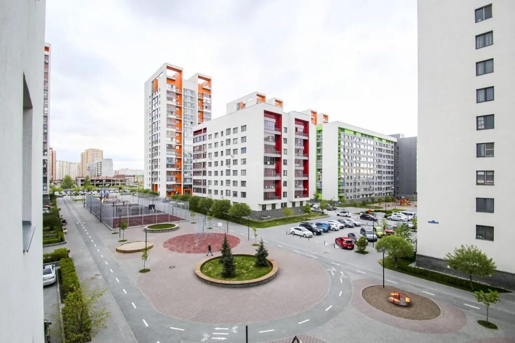 Ул ю р г эрвье. Микрорайон европейский тюмень эрвье 24. тюмень ю г эрвье 38. эрвье 28 тюмень. эрвье 30 тюмень.