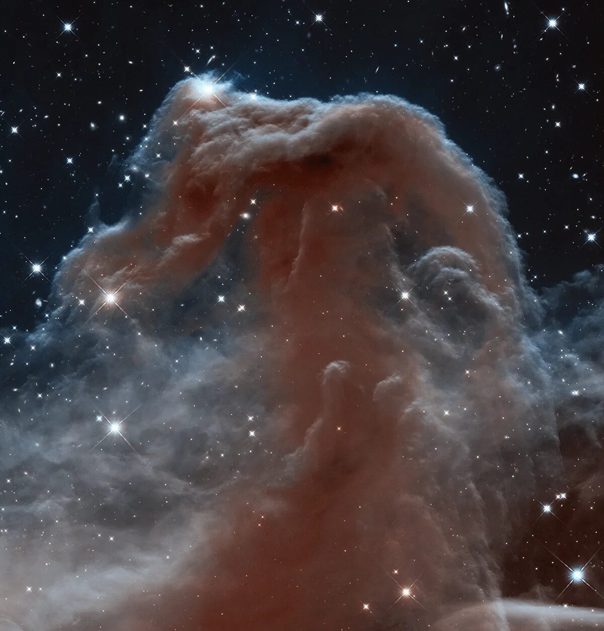 Рождение 6 октября. Туманность конская голова Хаббл. Туманность конская голова в созвездии Ориона. Конская голова в созвездии Ориона.