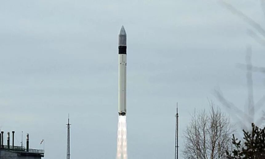 Стартовый комплекс рокот плесецк. Ракета рокот. Ракеты-носителя «рокот-м». Стартовый комплекс рокот плесецк. Ракета рокот.