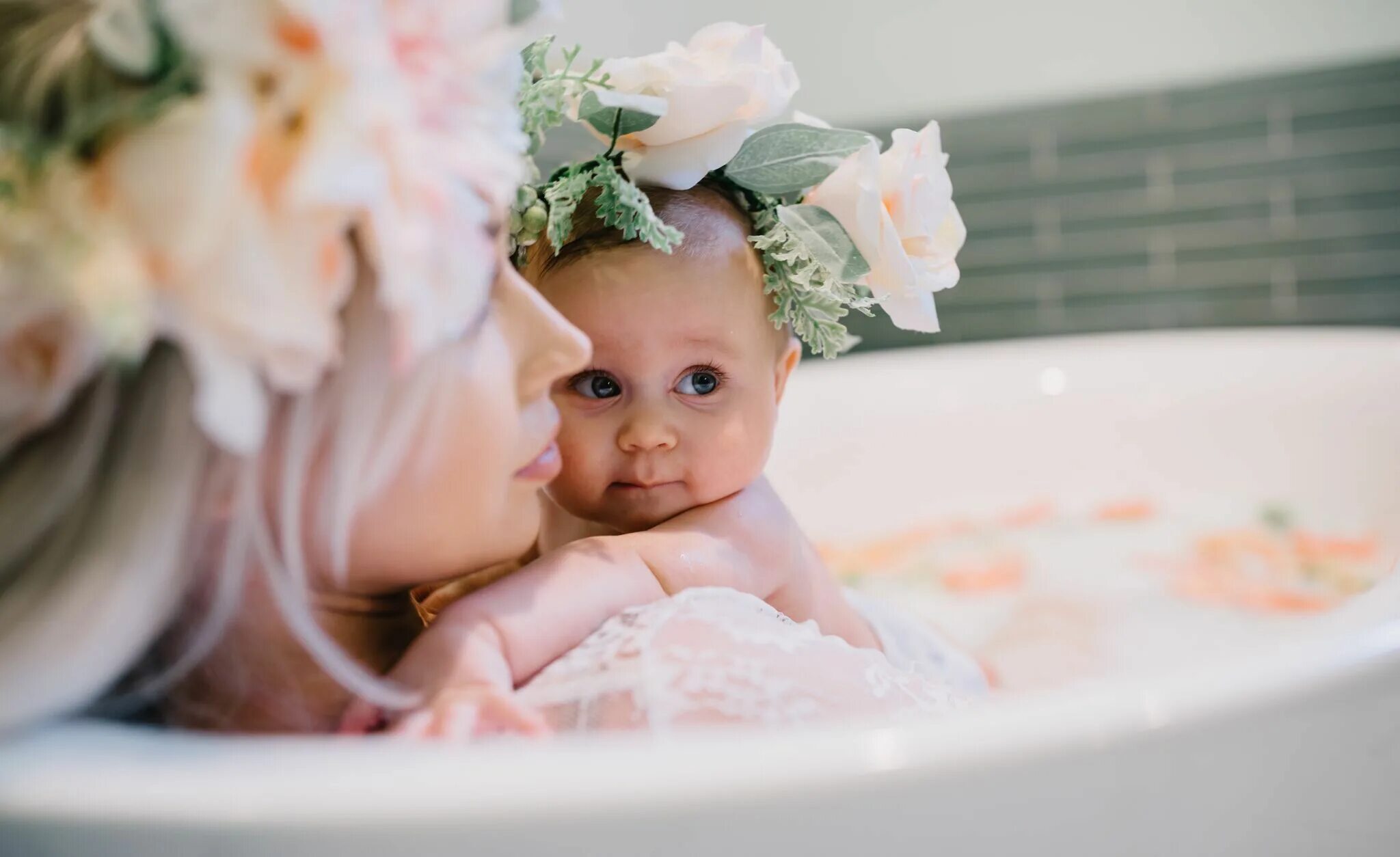 Mommy Bath. Vintage Duck Photography • Baby Photography • Milk Bath. Daughter bath