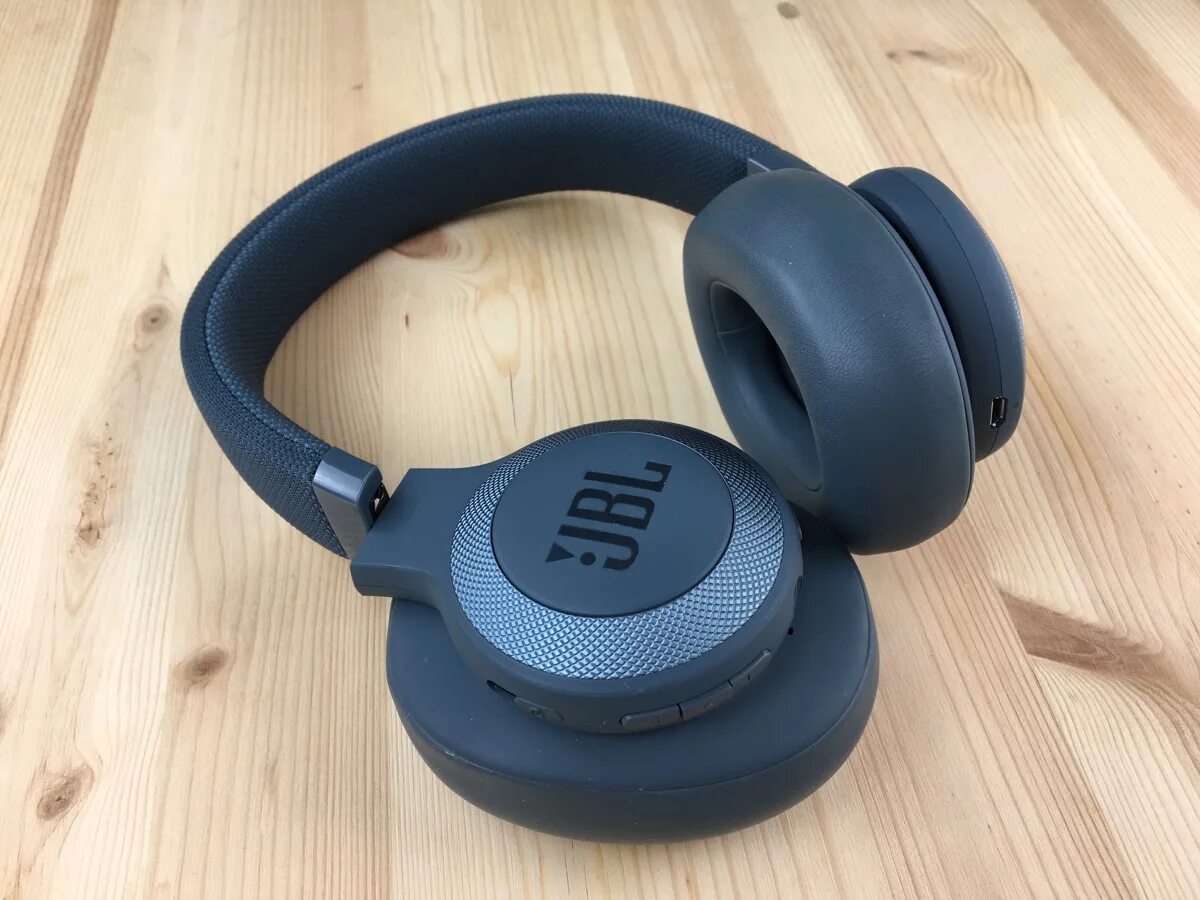 Jbl live 650btnc