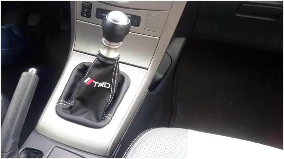 Коробка скоростей toyota. Коробка тойота королла 2014 механика. Ручка скоростей тойота королла 2013. Ручка кпп тойота королла 180 механика. Тойота королла вариатор коробка.