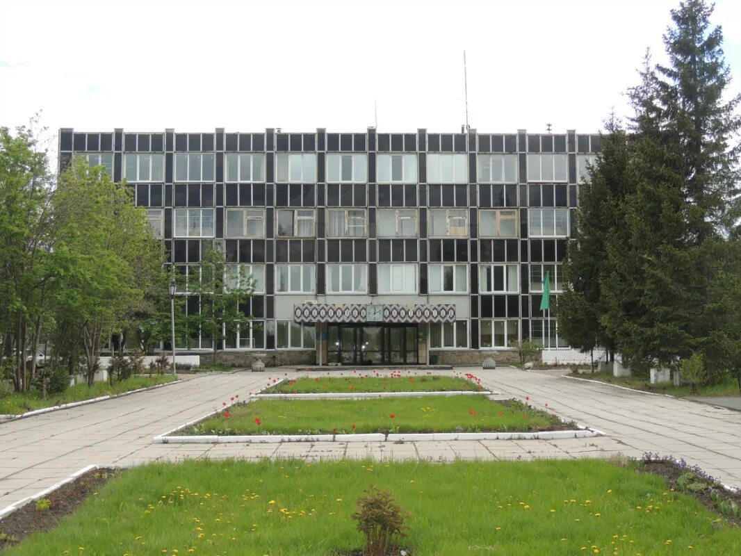 ксм в новосибирске. здание технопарка в академгородке новосибирск. бизнес-инкубатор внутри технопарка. бизнес парк ельцовка. бизнес парк новосибирск.