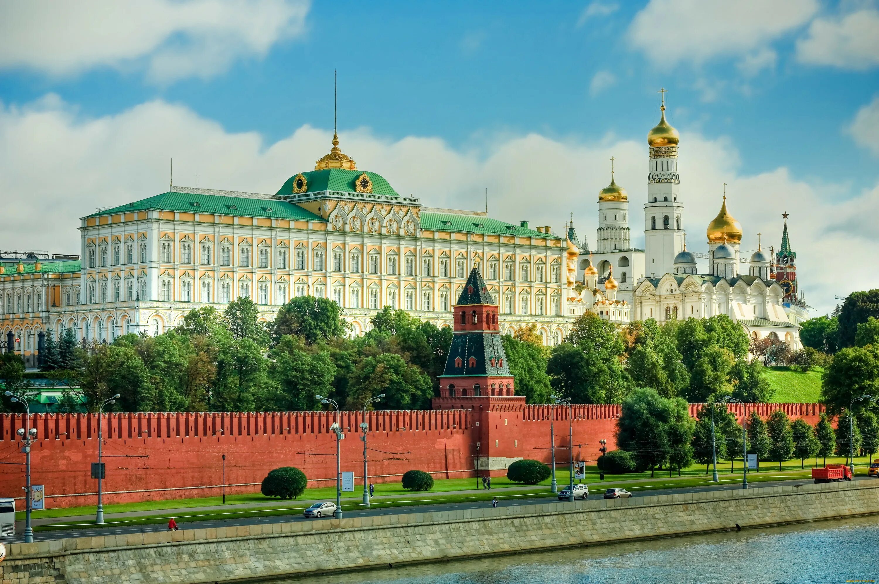 Московский Кремль Moscow Kremlin. Московский Кремль Moscow Kremlin 1988. Московский Кремль Moscow Kremlin 1970. Кремль Московский — Нерушимая крепость.