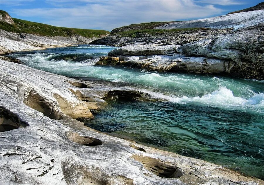 Водопады ю. Водопад Буредан Республики Коми. Воркута водопад Буредан. Хальмерью водопад.