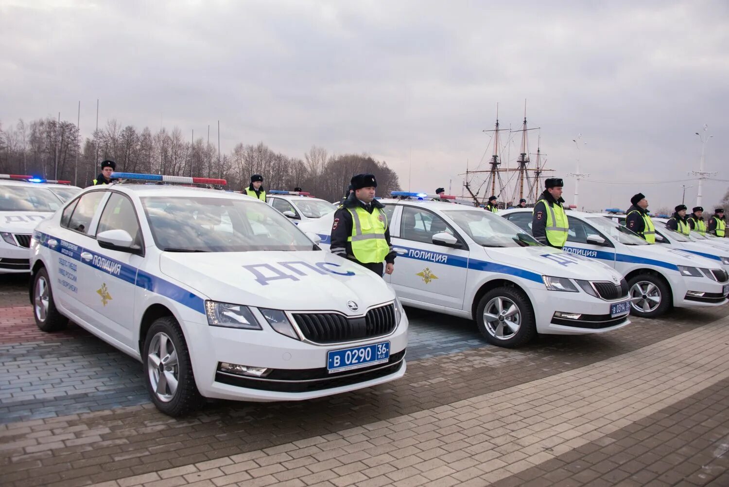 Патрульная машина гибдд. Шкода а7 ДПС. Skoda Octavia a7 ДПС.