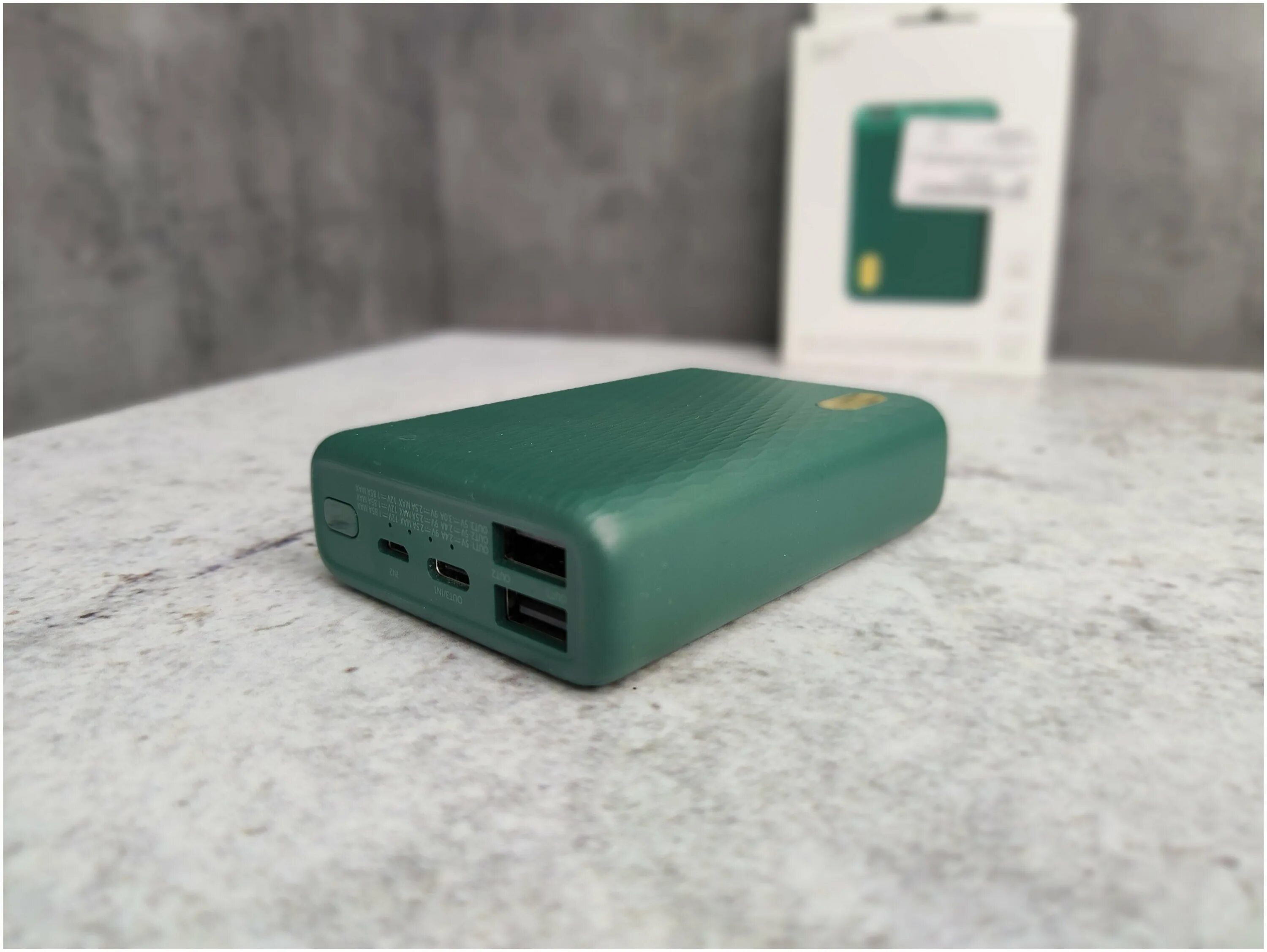 Zmi mini power bank qb817. Power bank 10000mah xiaomi zmi mini qb817. внешний аккумулятор zmi qb817 10000mah white. 5w green. внешний аккумулятор xiaomi zmi mini 10000mah qb817.