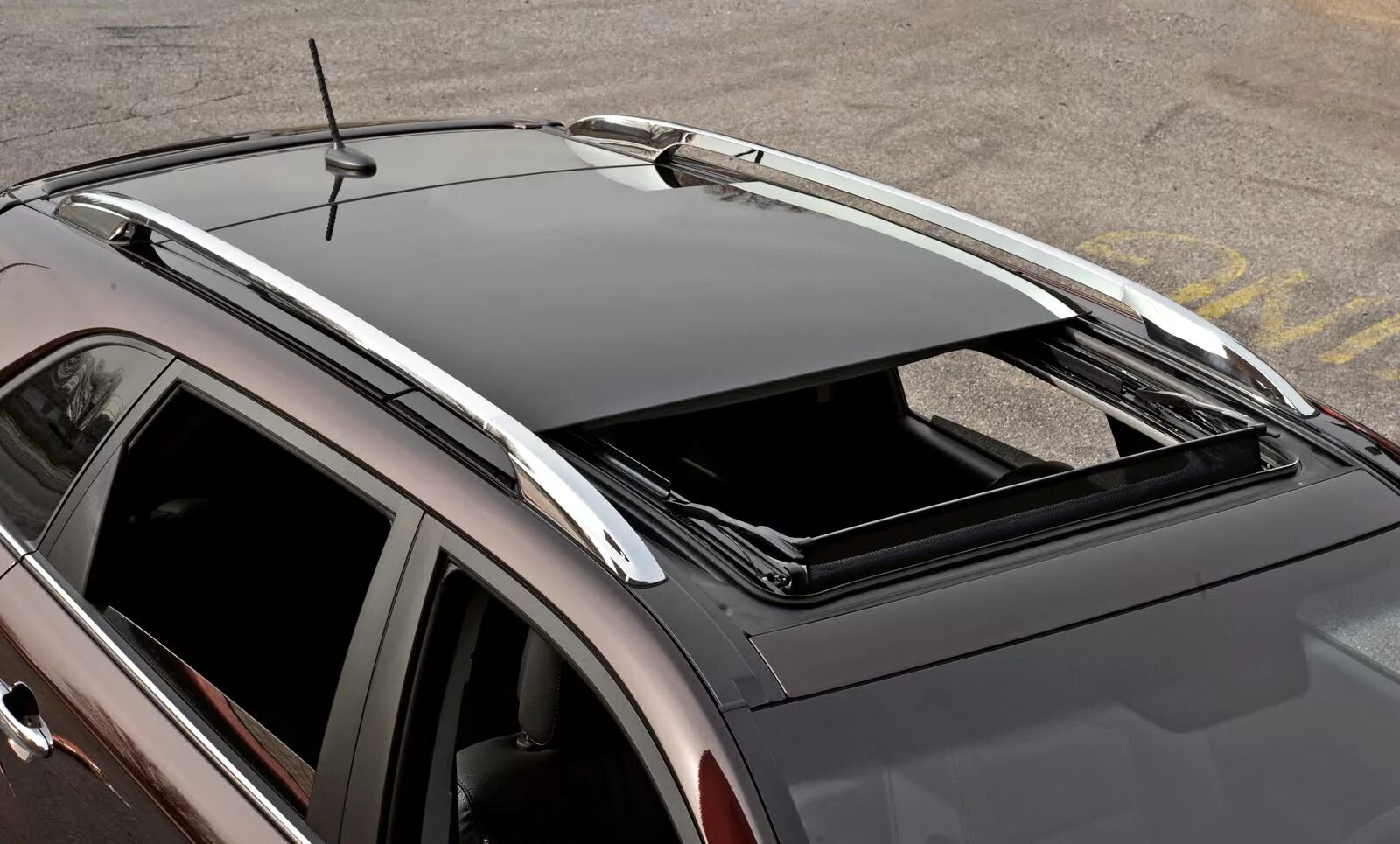 Люк спортейдж. Sorento r sunroof. Ниссан Роуг с панорамной крышей. Пленка LG sunroof. Avalon 2021 sunroof.