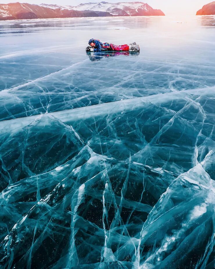 Cold 30. Лед 2 Байкал. Прозрачный лед Байкала. Озеро Байкал лед. Озеро Байкал зимой лед.