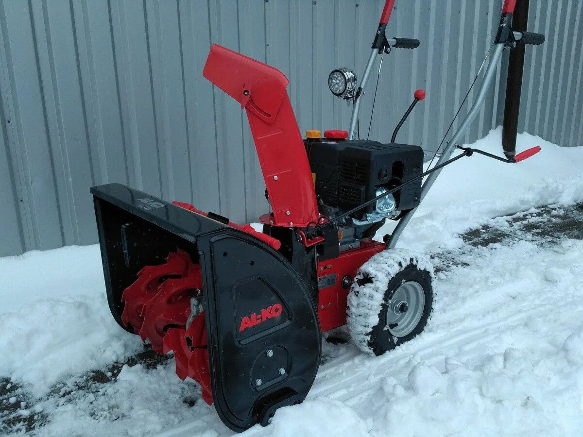Loncin 163cc снегоуборщик. Снегоуборщик crosser cr-sn-1. Снегоуборщик интерскол смб-550. Снегоуборщик snow thrower 5,5hp. Снегоуборщик бензиновый зубр.