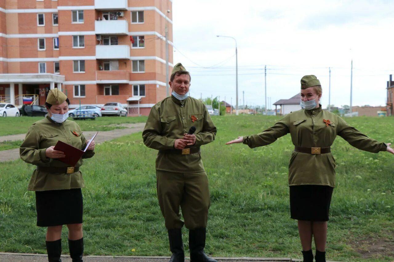 Кореновск тудей. Кореновск. Кореновск фото. Жители Кореновска. Кореновск 2002.