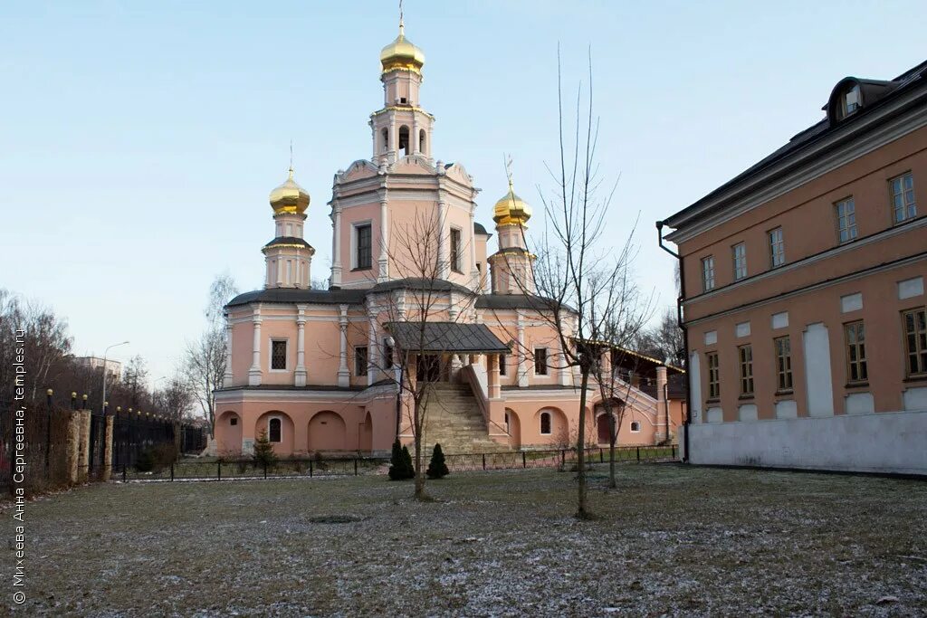 Бориса и глеба в зюзино. Борисоглебский храм Москва Зюзино. Церковь Бориса и Глеба в Зюзино. Церковь св Бориса и Глеба в Зюзине 1688 г. Воскресная школа Бориса и Глеба в Зюзино.