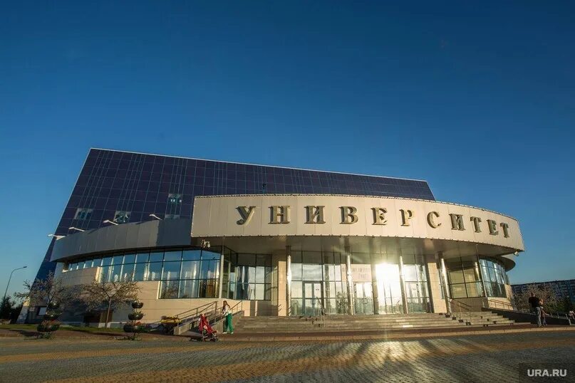 Медицинский колледж сургут. Сургу уникит. Медколледжи сургуте энергетиков. Логотипы медицинских учебных заведений. Футбольное поле сургут.