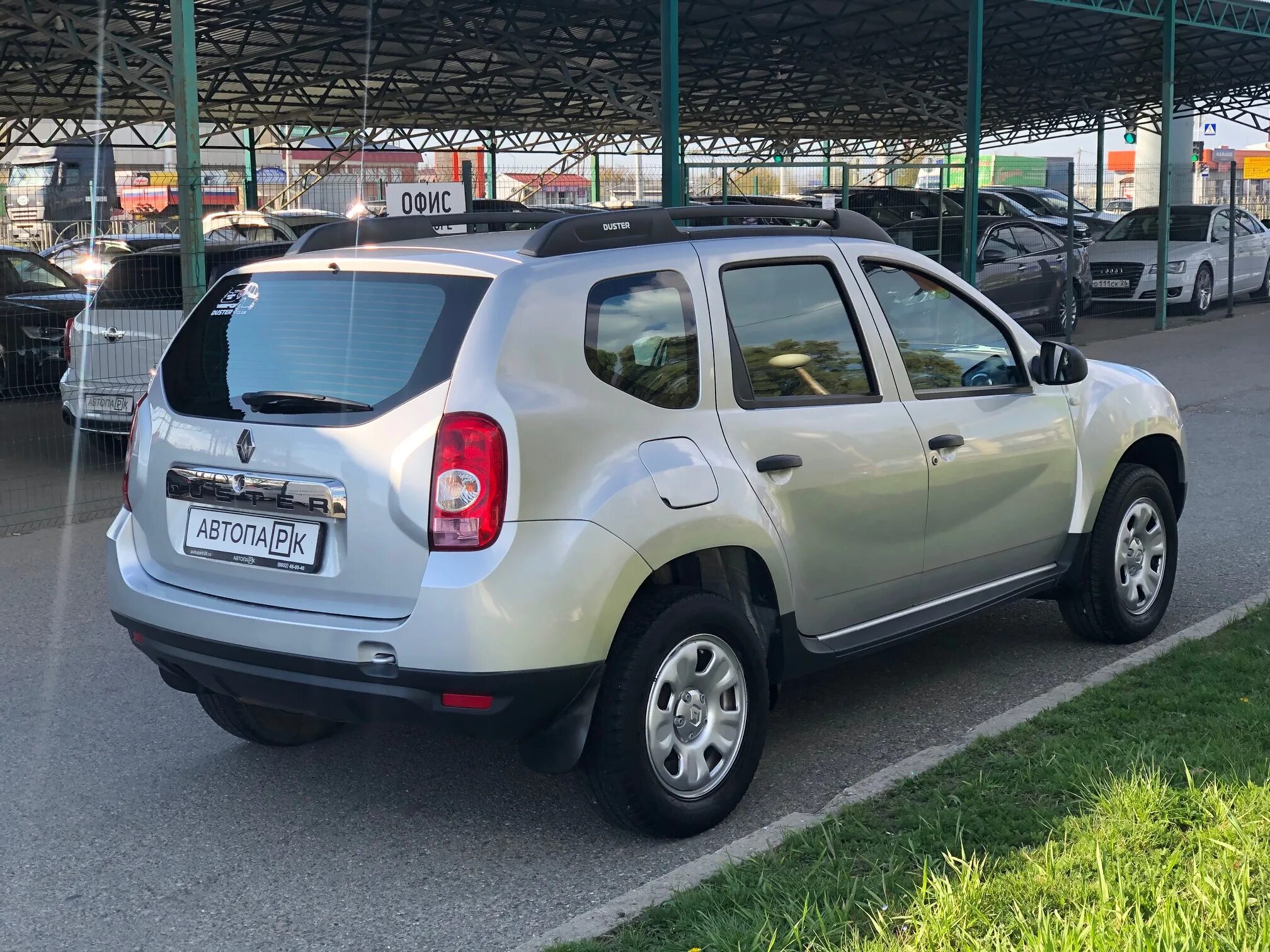 Рено дастер 2014 2.0 4х4. Renault Duster 2014. Рено Дастер 2014. Renault Duster серый. Рено Duster 2014.