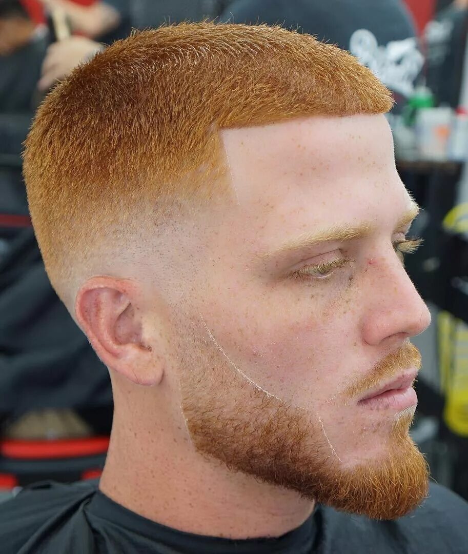 полубокс цезарь стрижка. фейд 2021 полубокс. Men hairstyle полубокс. бобрик полубокс. стрижка михаила литвина кроп.