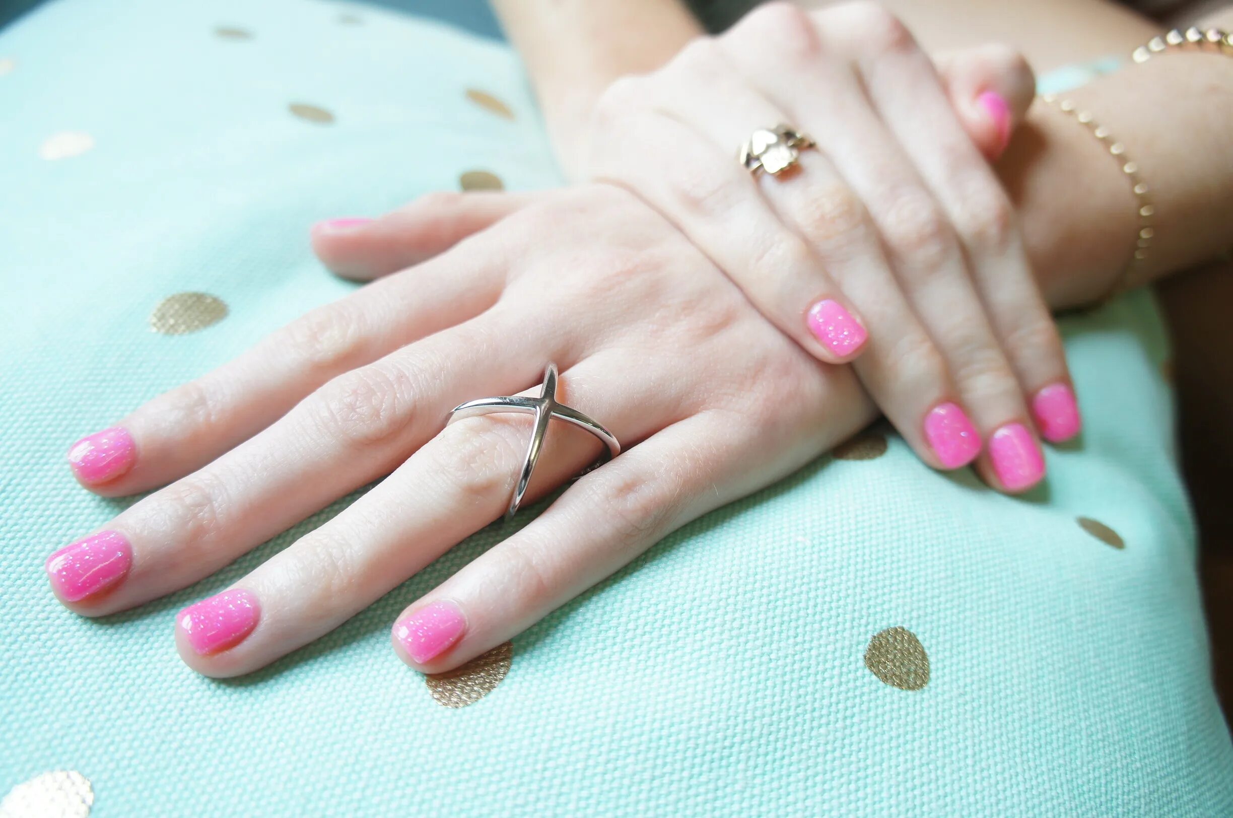 Красивые ногти на руках. Женский маникюр. Красивые руки с маникюром. Красивый маникюр для женщин. Розовый ногти на руках