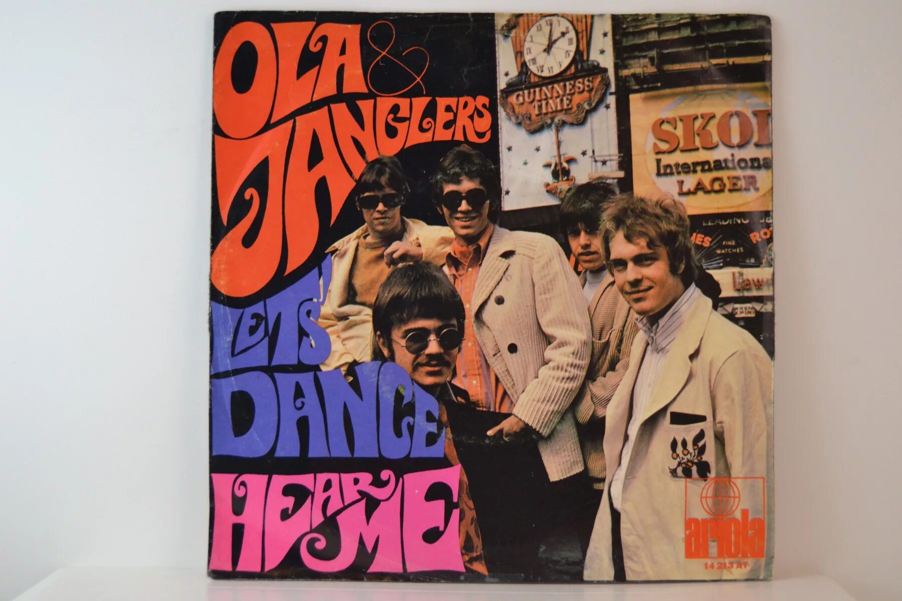 Ola & the Janglers - pictures & Sounds. Hear dance