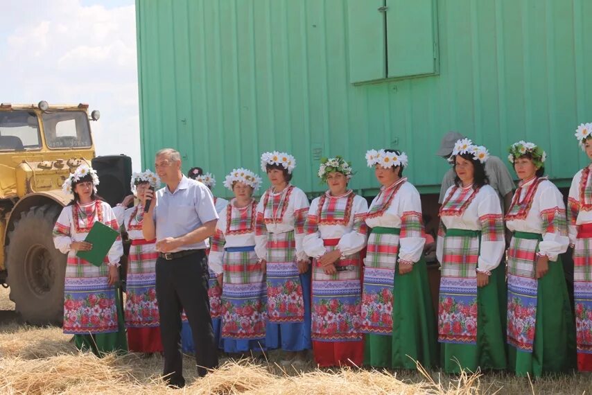 Погода саратовская область пугачевский район п чапаевский. Золотой Колос Поволжья Пугачевский район Саратовская область. Золотой Колос Поволжья Пугачевский. ООО колосок Саратовская область.