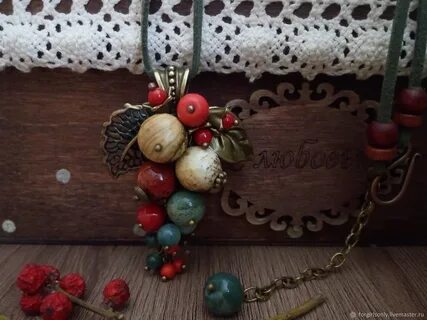 Август украшения