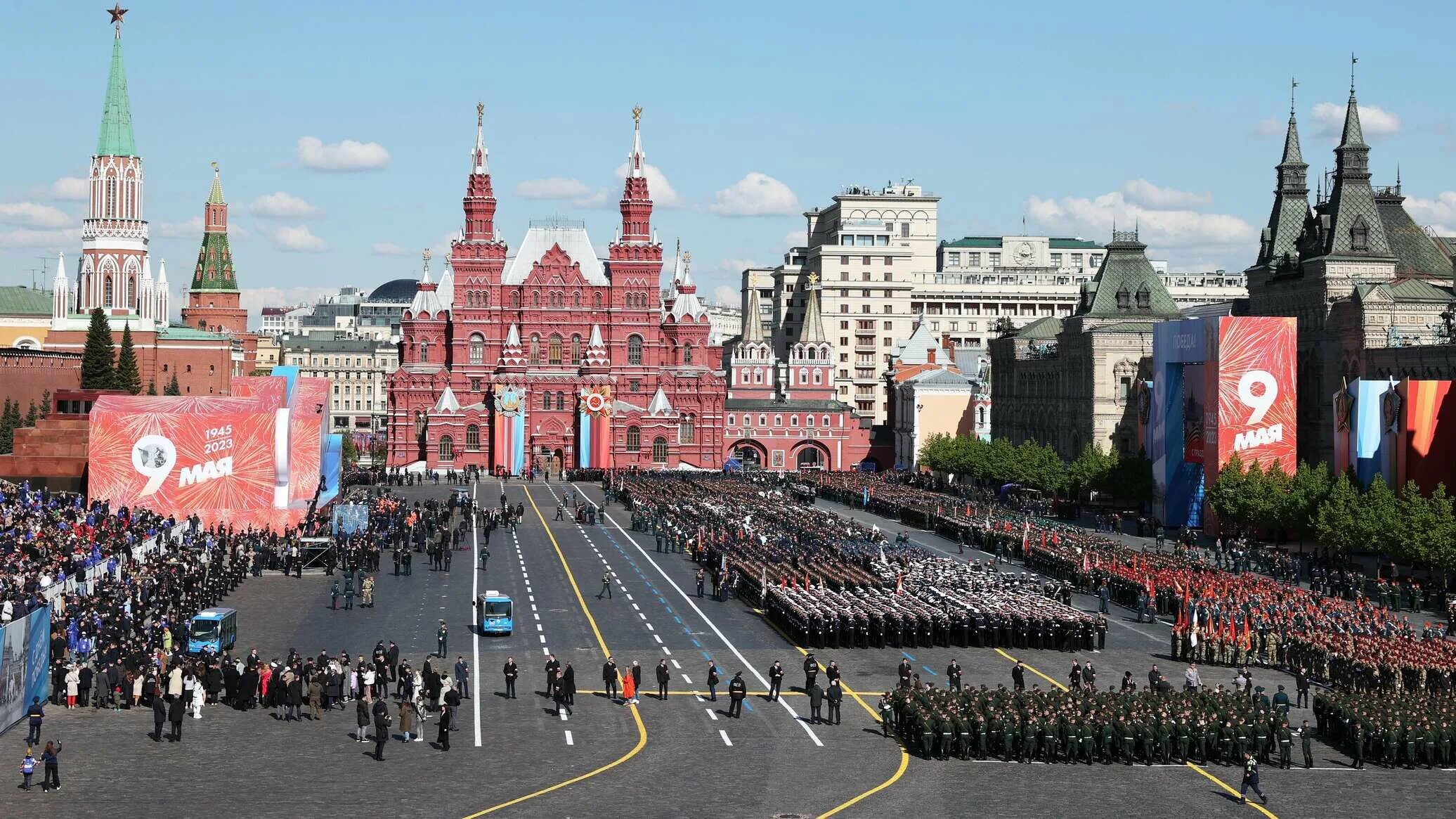 Парад 9 прямой эфир. Парад Победы на красной площади в Москве 2023. Военный парад на красной площади 9 мая 2023. Парад Победы 2023 в Москве. Парад 9 мая 2023 в Москве.