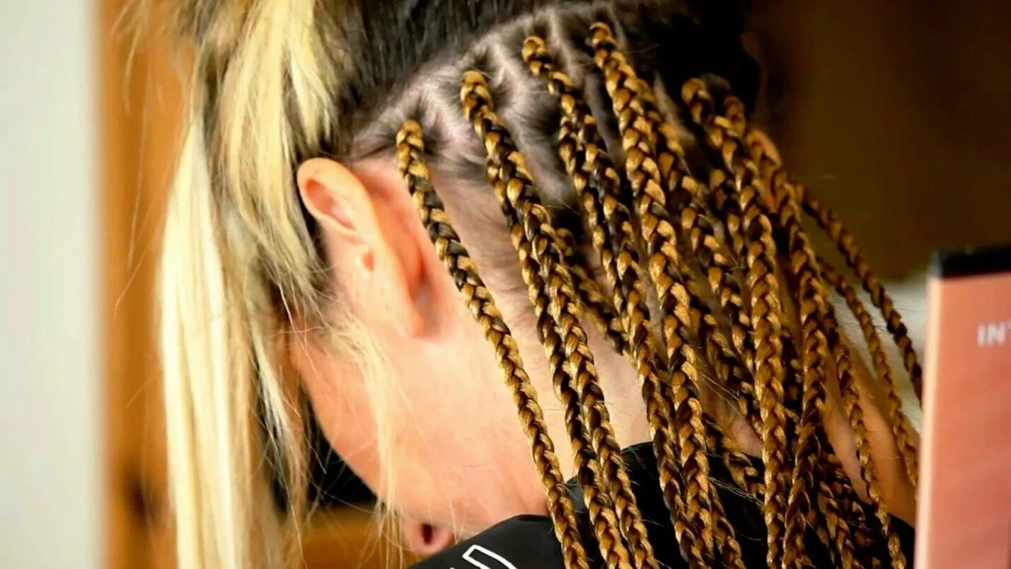 Афрокосы на брейды. Афрокосы Box Braids. Брейды водопад. Прическа много косичек. Как мыть канекалон