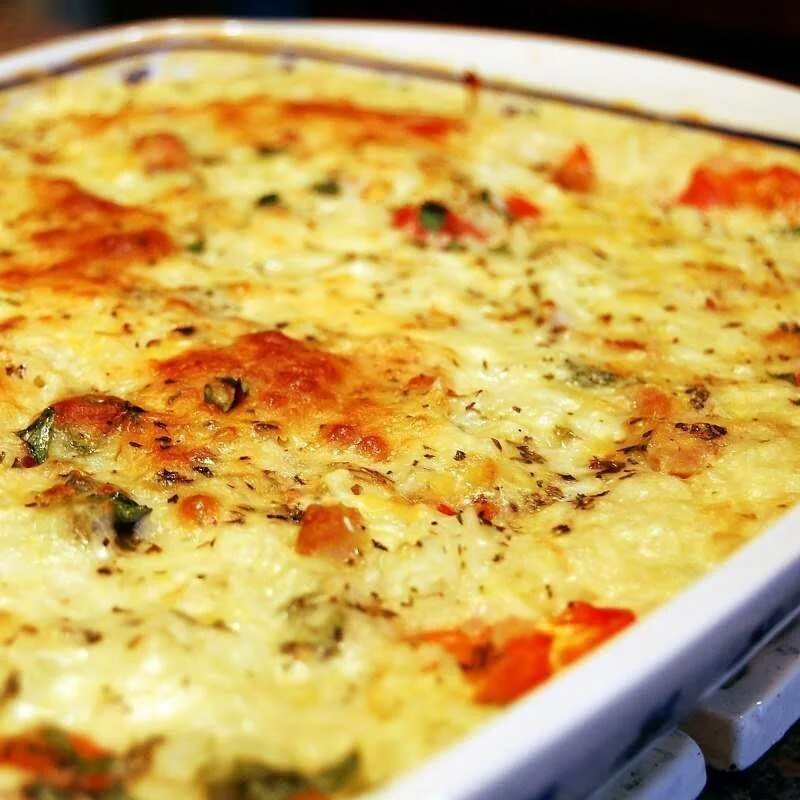 Запеканка с куриным филе в духовке рецепт. Куриная запеканка. запеканка с курицей и овощами. запеканка с курицей и овощами в духовке. запеканка из куриного филе в духовке.