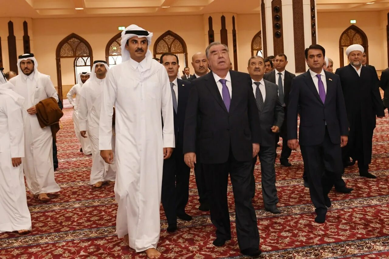 Мечеть в таджикистане душанбе. Мечеть в таджикистане душанбе. Соборная мечеть душанбе. Сколько мечетей в таджикистане. Сколько мечетей в таджикистане.