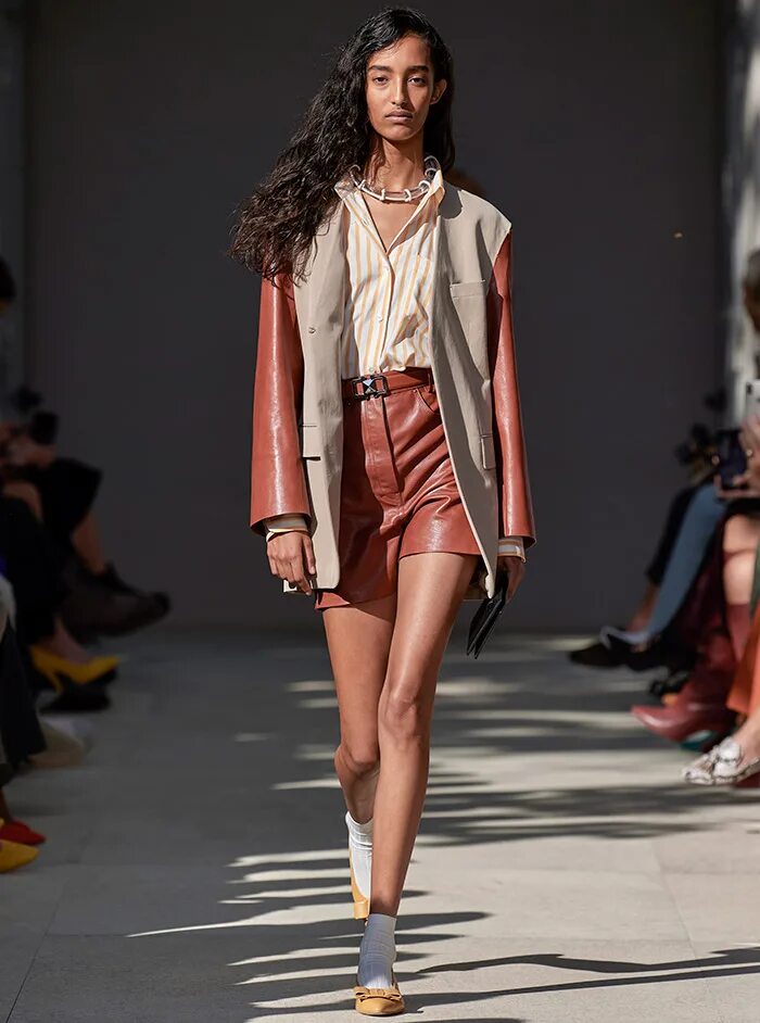 Тренды 2020 для женщин. Salvatore Ferragamo 2020. Мода Сальваторе Феррагамо 2020-2021. Сальваторе Феррагамо 2022 показ. Salvatore Ferragamo 2021.