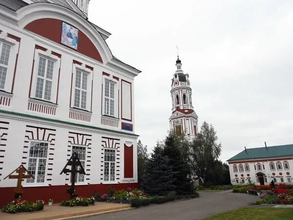 Троице-сканов монастырь Пензенская область. Наровчат монастырь. Наровчат Пензенская область монастырь. Краеведческий музей Наровчат.