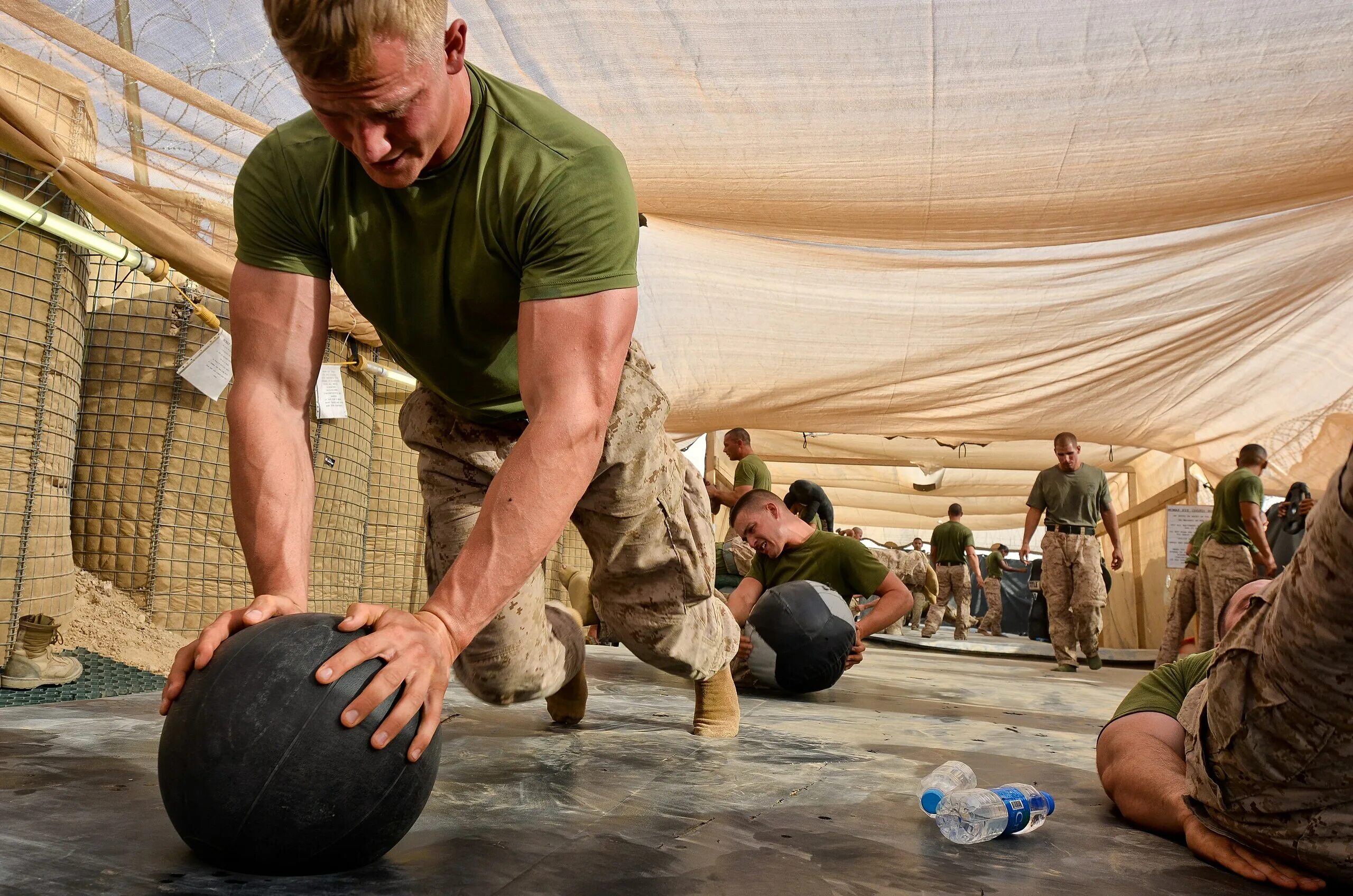 Военные тренинги. Тренировка военных. Военный фитнес. Военные упражнения. Гимнастика военнослужащих.