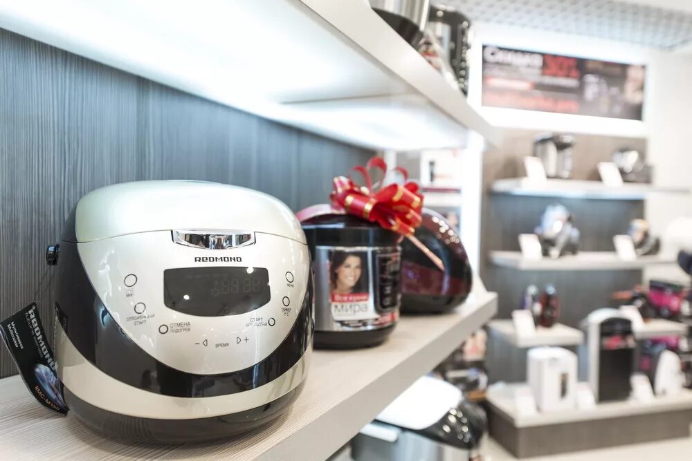 техника редмонд. женщины мультиварку. фирма редмонд бытовая техника. редмонд фирма производитель. редмонд.