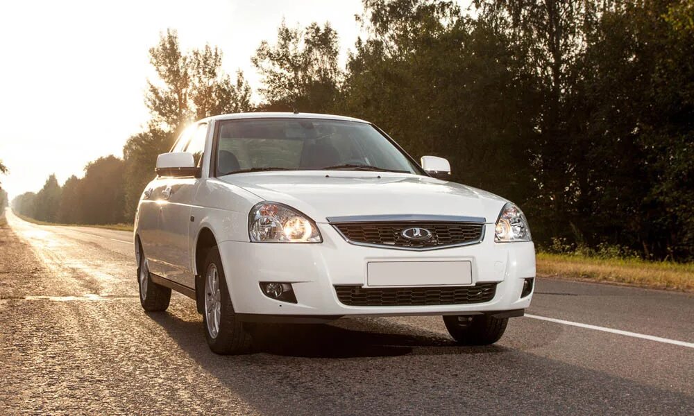 Купить б/у Lada (ВАЗ) Priora I Рестайлинг 1.6 MT (106 л.с.) бензин механика в Че