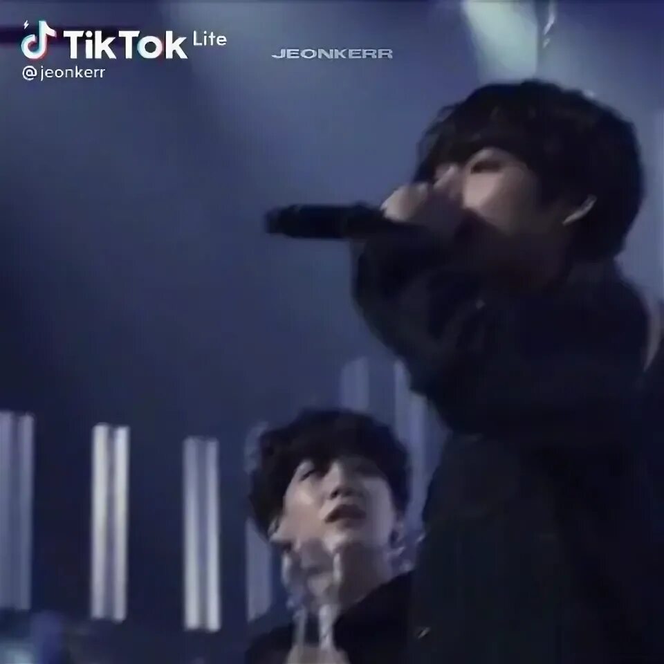 Eye watering перевод. Eye watering перевод. вода в глаза. глаза из воды. какое лечат ресницы?.