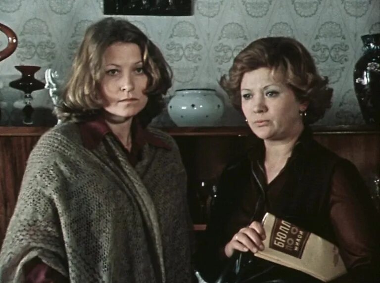 переезжаю по семейным обстоятельствам. заявление директору школы по семейным обстоятельствам. по семейным обстоятельствам фильм 1977. образец заявления об увольнении по соглашению сторон образец. евгений евстигнеев в фильме «по семейным обстоятельствам», 1977 год.