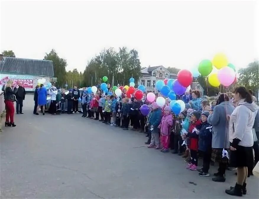 Кичменгский городок школа. Первомайская школа Кичменгский городок. Кич городок Первомайская школа. Нижнеенангская средняя школа Кичменгский городок.