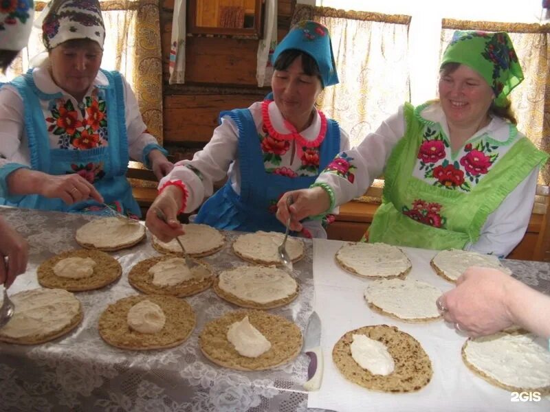 Йошкар ола национальная кухня. Марийские блины коман Мелна. Коман Мелна — Марий Эл. Коман Мелна Марийское блюдо. Марийские блины коман Мелна история.