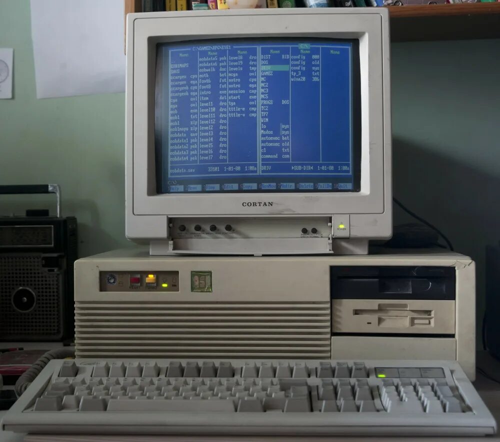 Ibm совместимые. Компьютер IBM PC at 286. IBM 86 год персональные компьютеры. IBM PC 1992. Yamaha компьютер 1990.