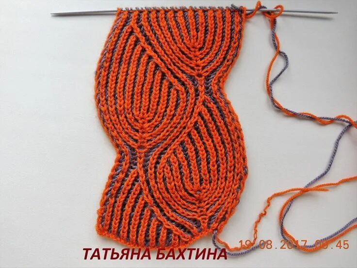 Техника бриошь крючком. Коса Бриошь. Техника вязания Бриошь. Двухцветный Бриошь. Жемчужный Бриошь спицами.