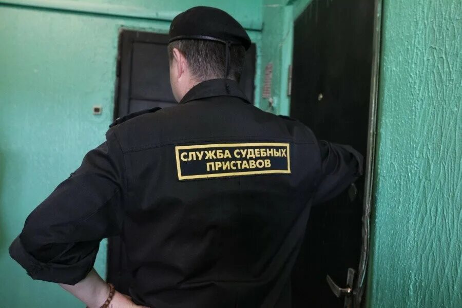 могу ли не пустить пристава. судебные приставы стучатся в дверь. могу ли не пустить пристава. судебные приставы квартира. могу ли не пустить пристава.
