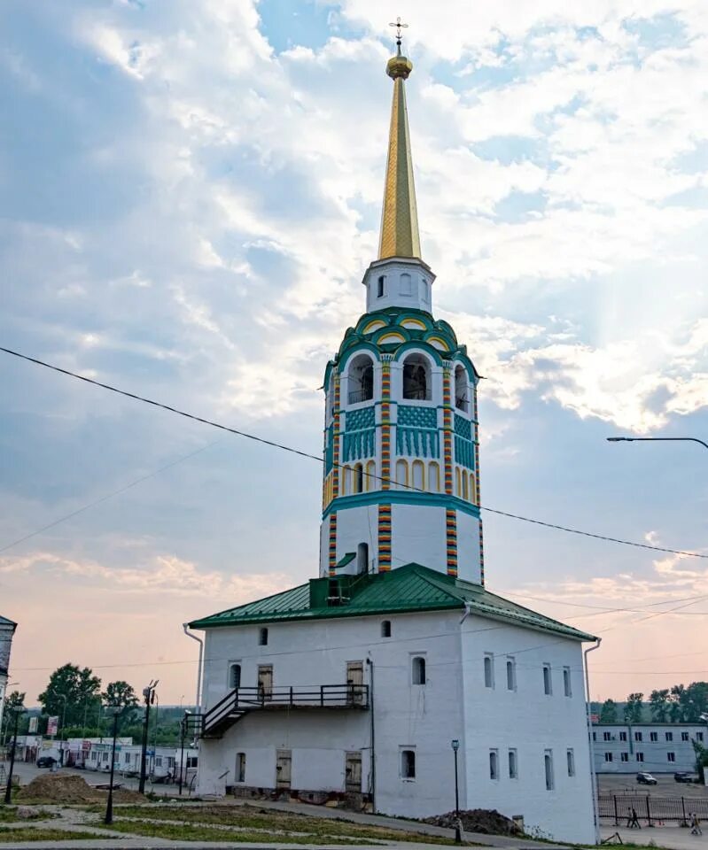 Соборная колокольня Соликамск. Соликамск Соборная колокольня Соборная. Падающая колокольня в Соликамске. Город Соликамск Пермский край.