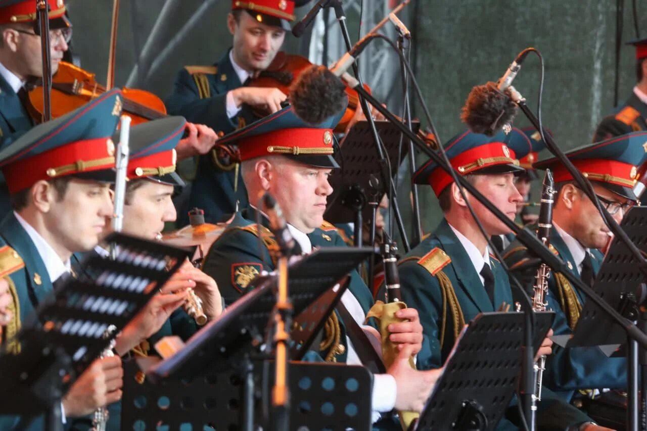 City orchestra. Оркестр на балу. Оркестр Яцкевич. Оркестр Сити под руководством Владимира Яцкевича. Картинка оркестровый рай.