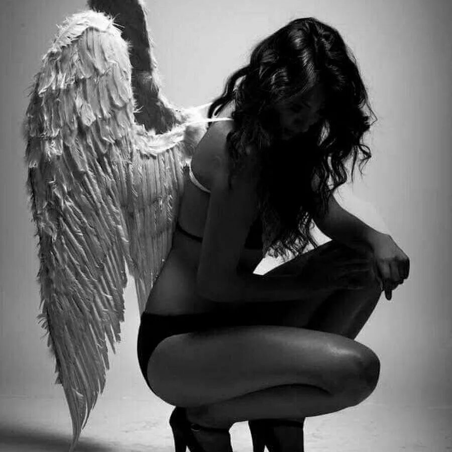 Видео девушка ангел. Девушка - ангел. Девушка с крыльями. Ангел с крыльями. Красивая девушка с крыльями.