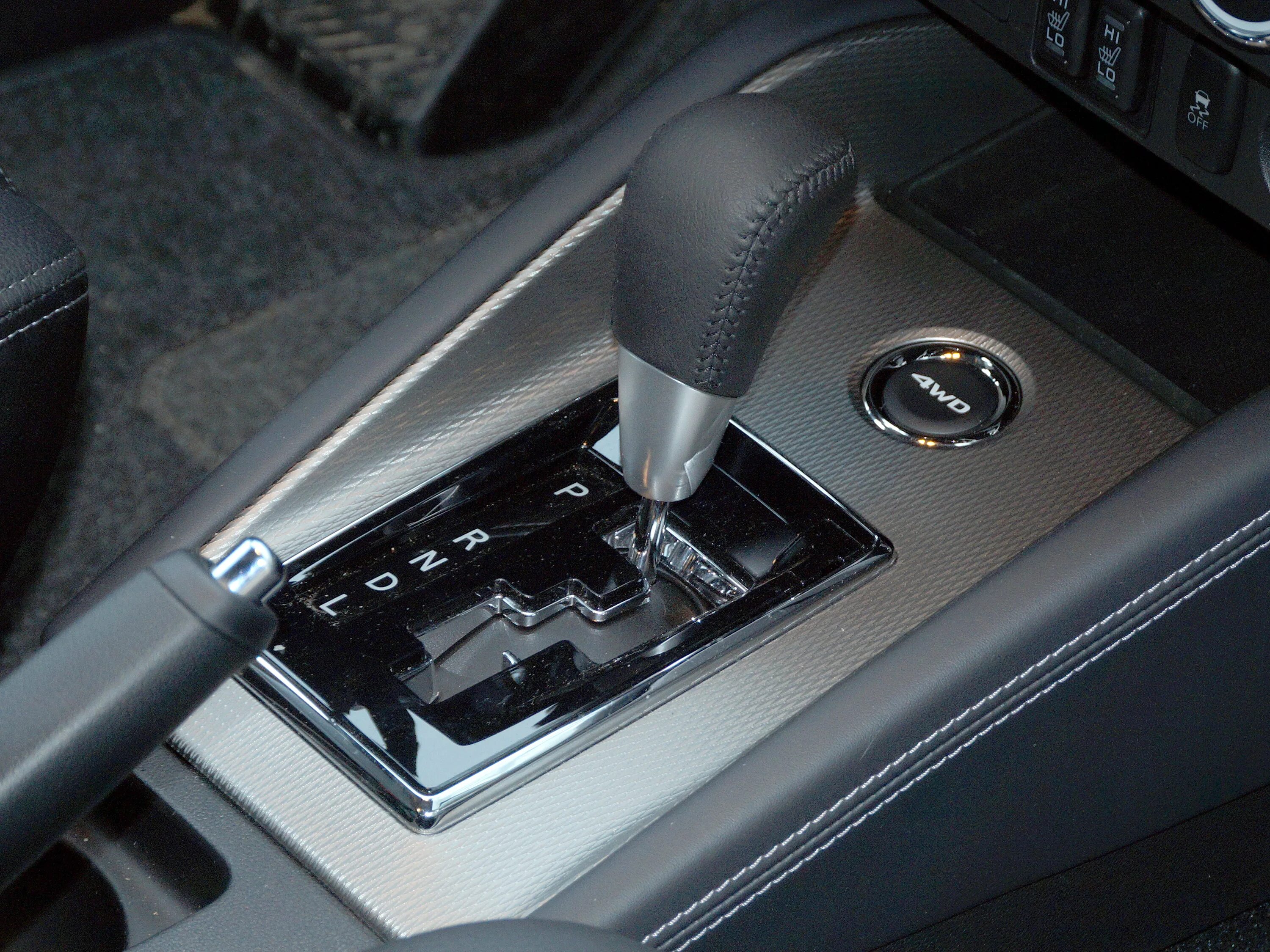 Ручка акпп mitsubishi outlander 3. Рычаг кпп вариатор митсубиси лансер 10. 6 вариатор селектор. Хонда цивик 2008 коробки вариатор и автомат. Рычаг акпп nissan x trail t32.