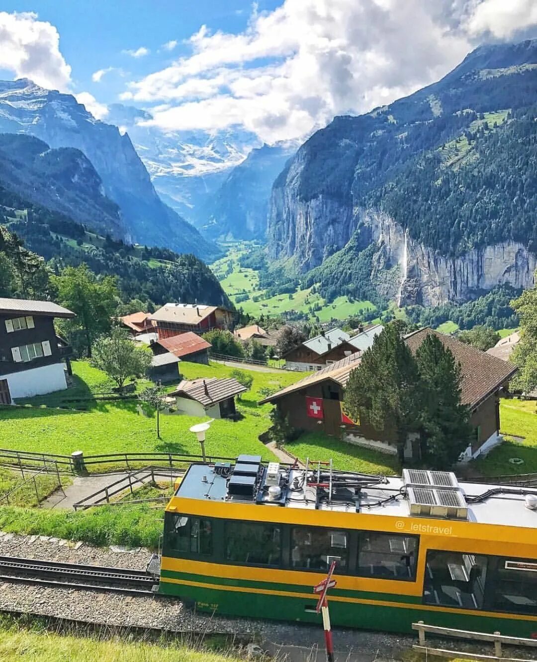 Das schweiz. Венген Швейцария. Швейцария Венген поезд. Лаутербруннен Швейцария. Лаутербруннен - Венген.