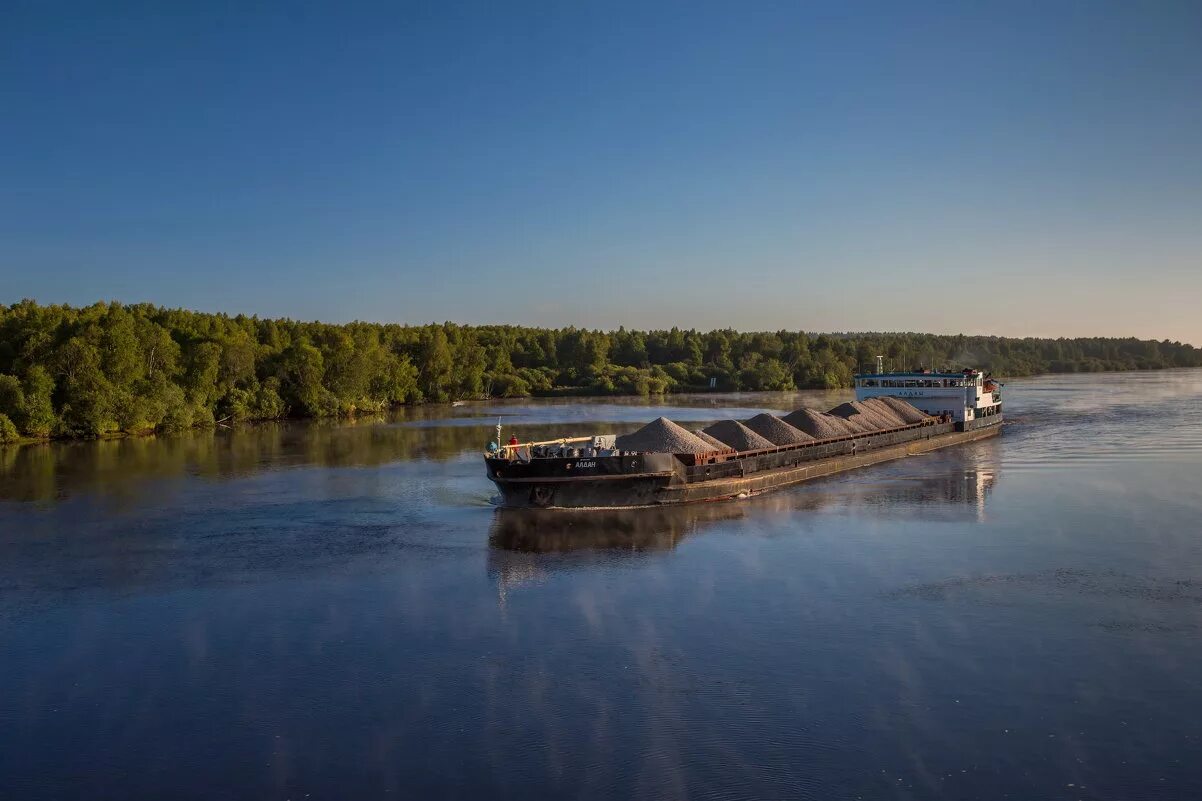 Река свирь озеро. Карелия река Свирь. Свирь (река) и Свирица. Исток реки Свирь. Река Свирь Ленинградская область.