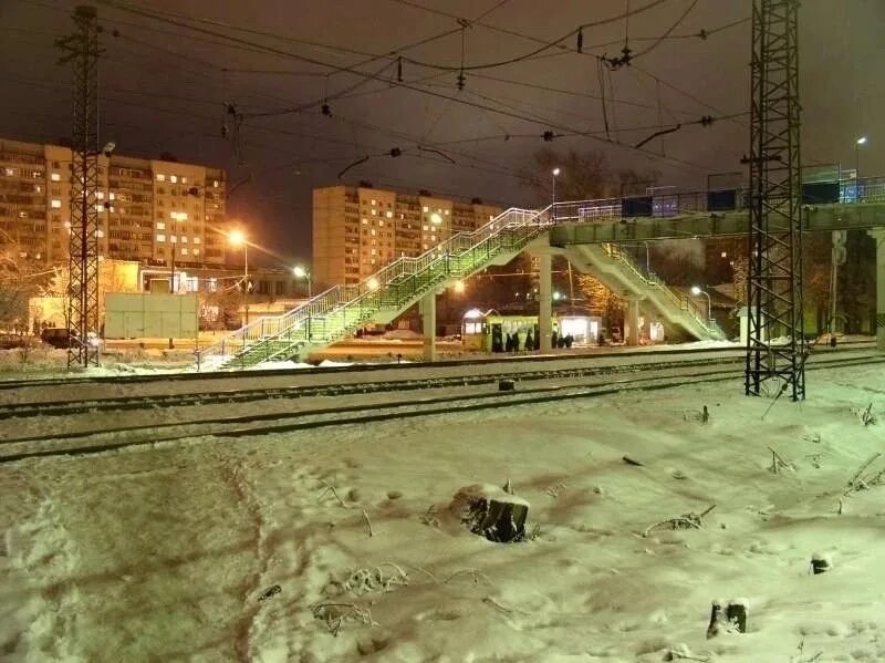 Юзао вк. Южное Бутово деревня. Северное Бутово деревня. Северное Бутово 90-е. Станция Бутово площадь 2005.