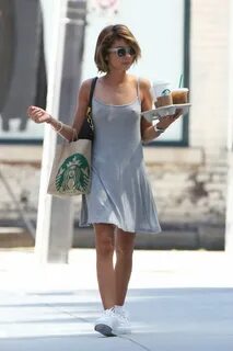 Sarah hyland bra