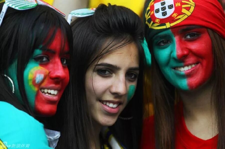 Чм 2018 болельщики. Катар болельщица футбола. Болельщики интересные факты. Игра фанаты. Fan and fan parts load.