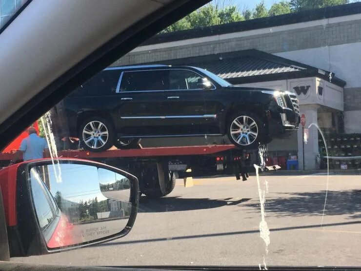 Car fails. Горе водитель. Прикольные ошибки машины. Горе Автомобилист. Горе водитель фото.